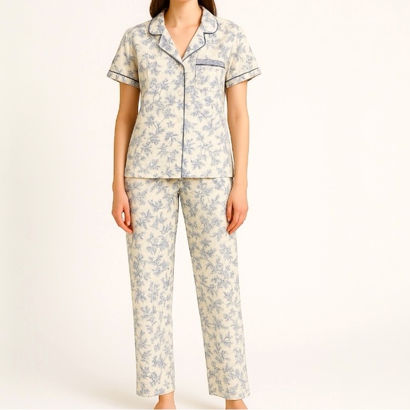 Laura Ashley WOMEN’S TWILL PAJAMA SET IN TIMELESS TOILE - Picture 1 of 14